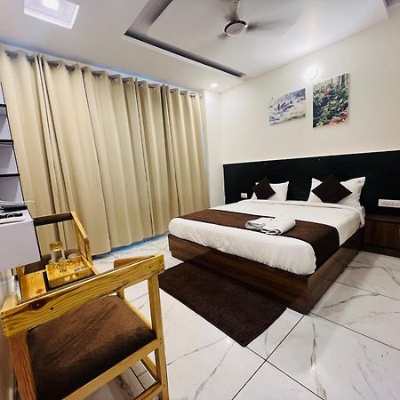 The Royal Galaxy Hotell Rishīkesh Eksteriør bilde