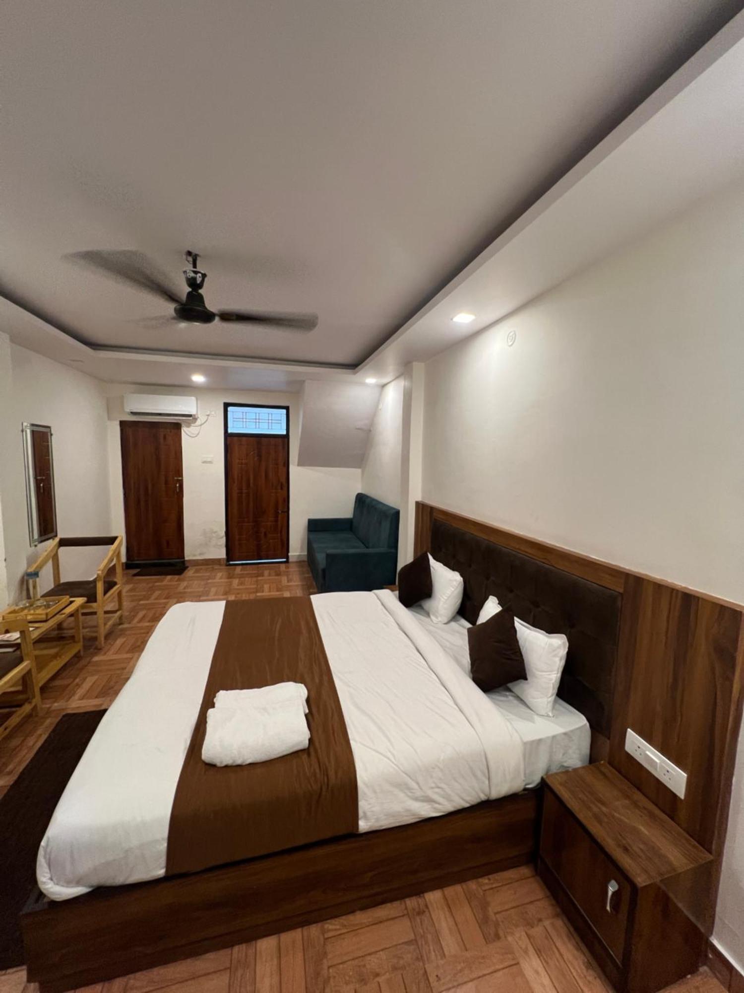 The Royal Galaxy Hotell Rishīkesh Eksteriør bilde