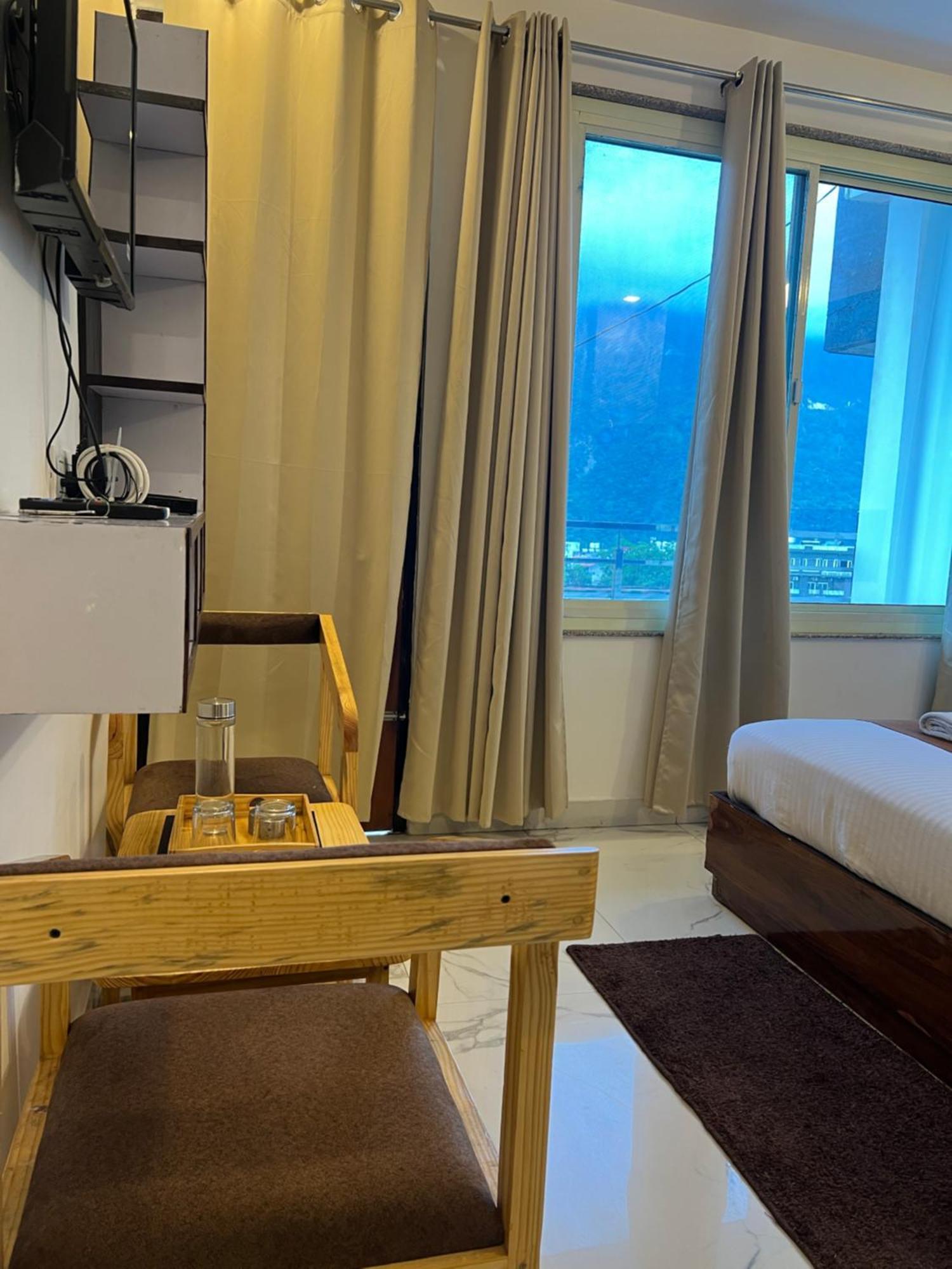 The Royal Galaxy Hotell Rishīkesh Eksteriør bilde