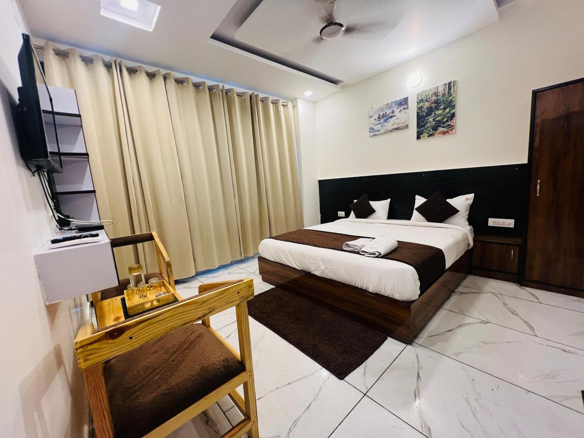 The Royal Galaxy Hotell Rishīkesh Eksteriør bilde